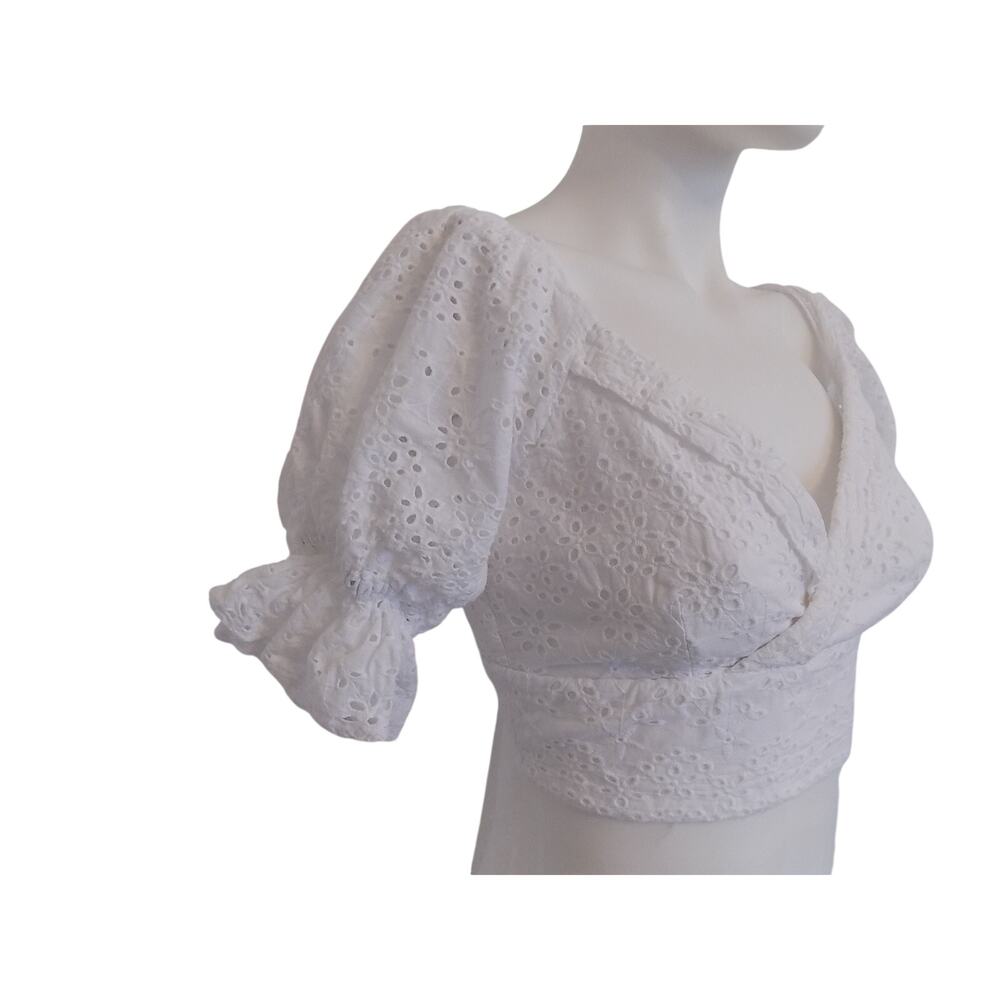 VTCH Collezioni white eyelet wrap crop top size Small